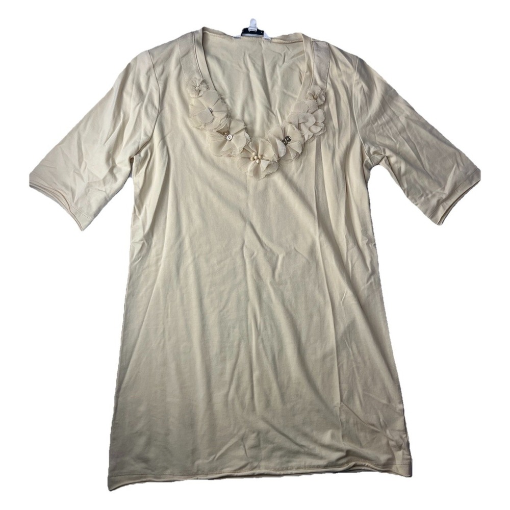 CAbi Beige V-Neck Embellished Floral Short Sleeve Blouse Shirt Women Size XS